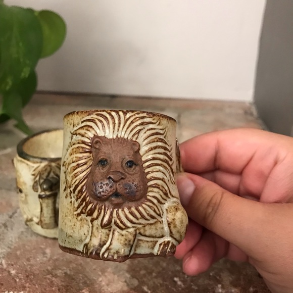 Vintage stoneware pottery egg cups mini mugs marked Giftcraft pair of 2 - Picture 3 of 8